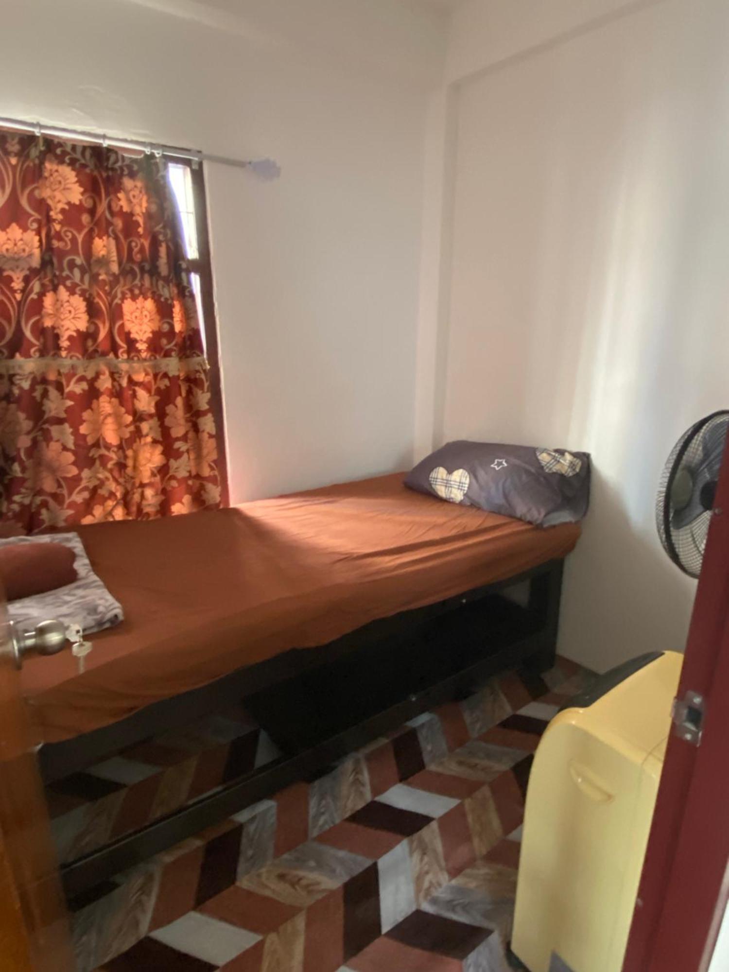 Sleep Break Hostel Sathon Банкок Екстериор снимка