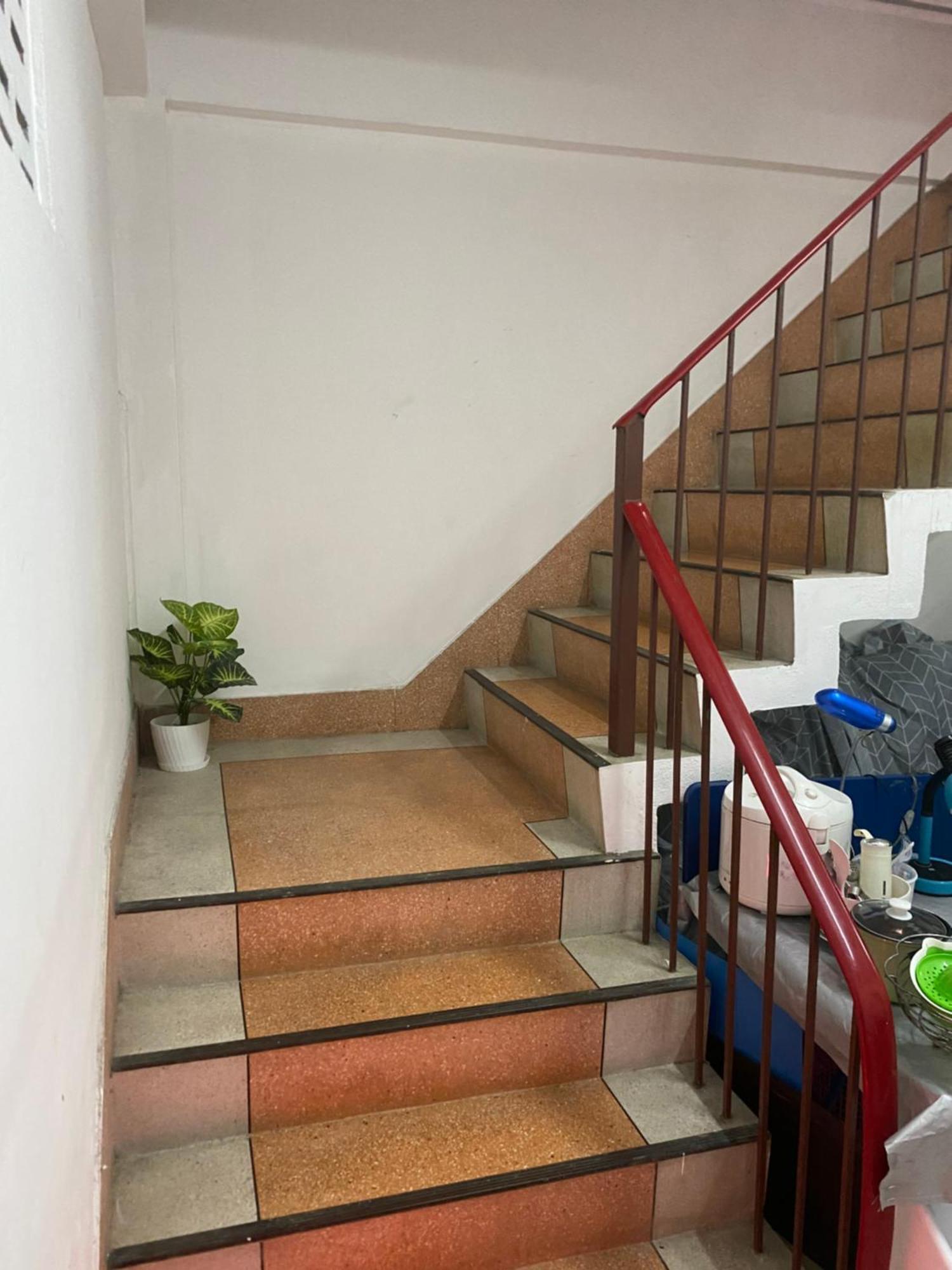 Sleep Break Hostel Sathon Банкок Екстериор снимка